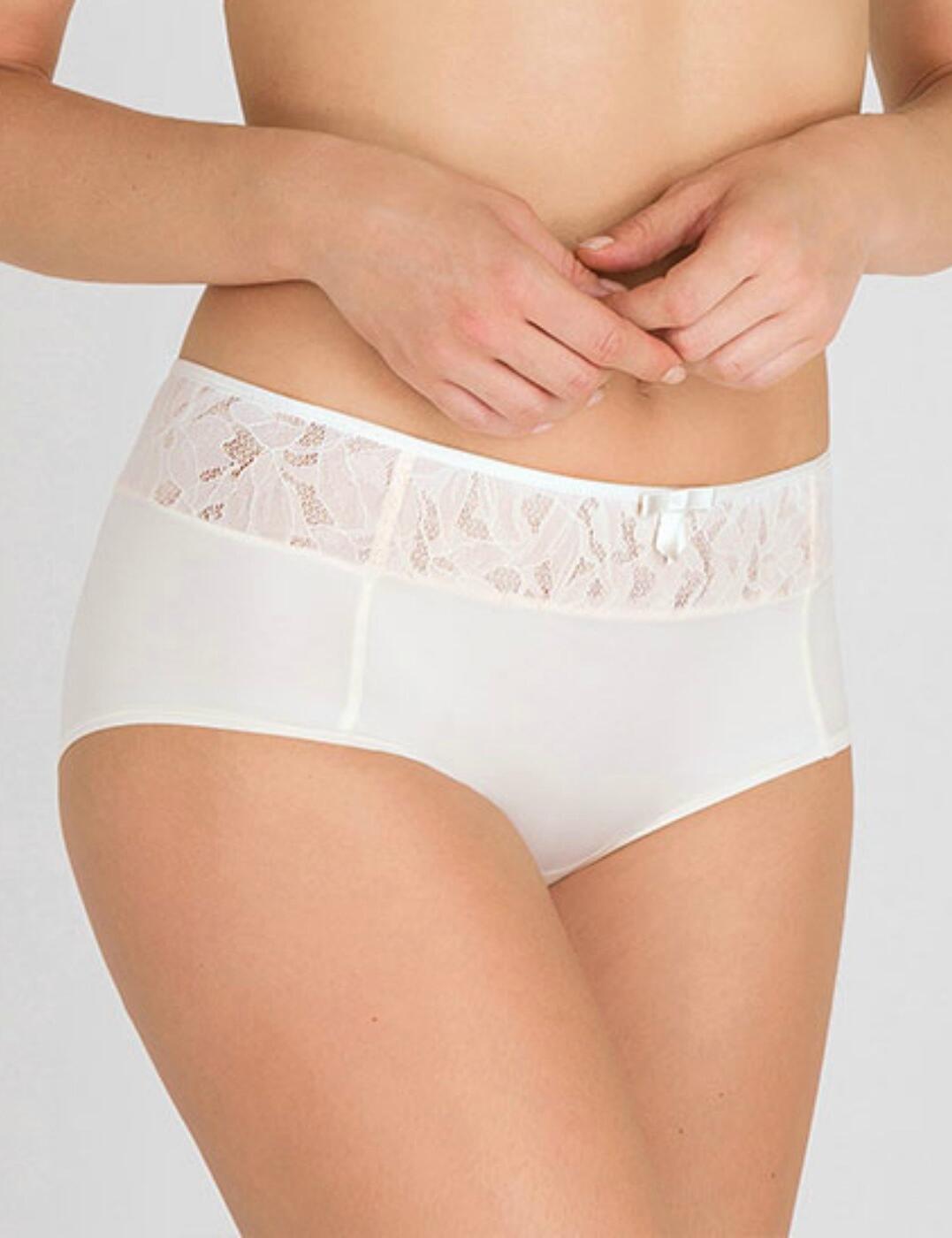 P05F9 Playtex Ideal Beauty Lace Shorty - P05F9 White Blush