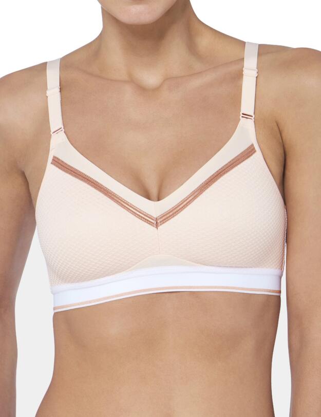 10164116 Triumph Triaction Free Motion Non-Wired Sports Bra - 10164116 Orange Highlight