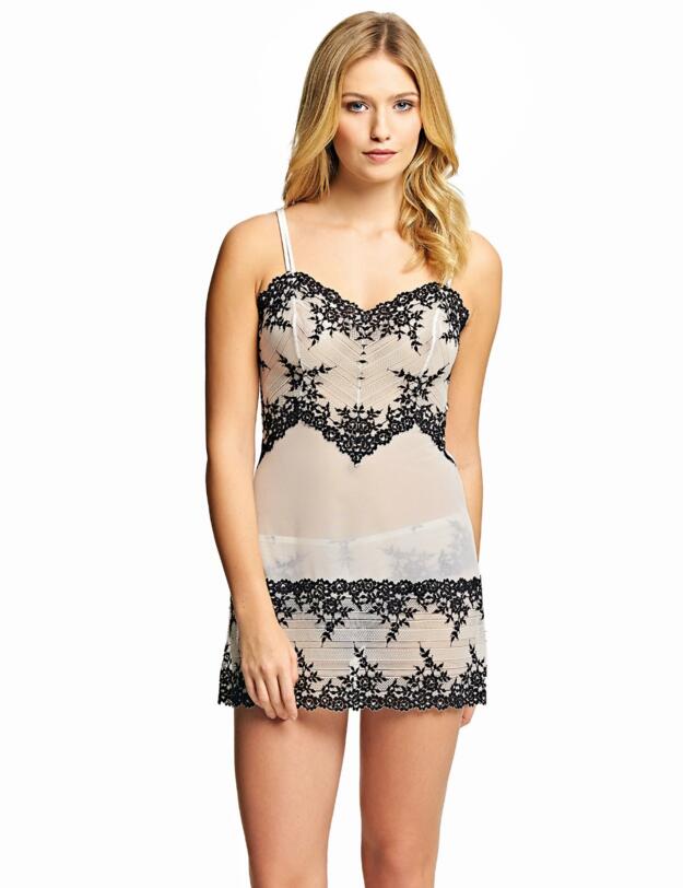 0814191 Wacoal Embrace Lace Chemise - 0814191 Eggnog/Jet Black
