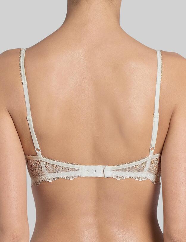 10146554 Triumph Lovely Curves Padded T-Shirt Bra - 10146554 Vanille 