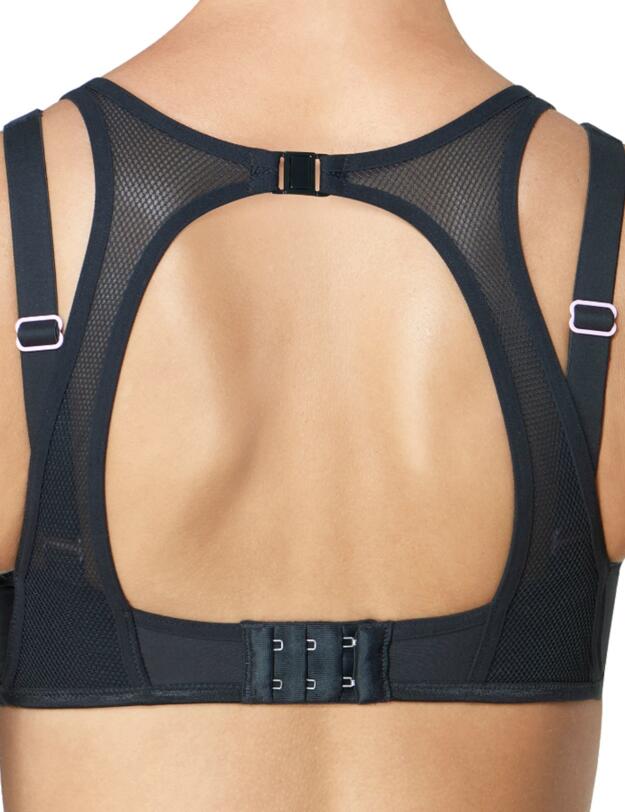 10180780 Triumph Triaction Magic Motion Sports Bra - 10180780 Black