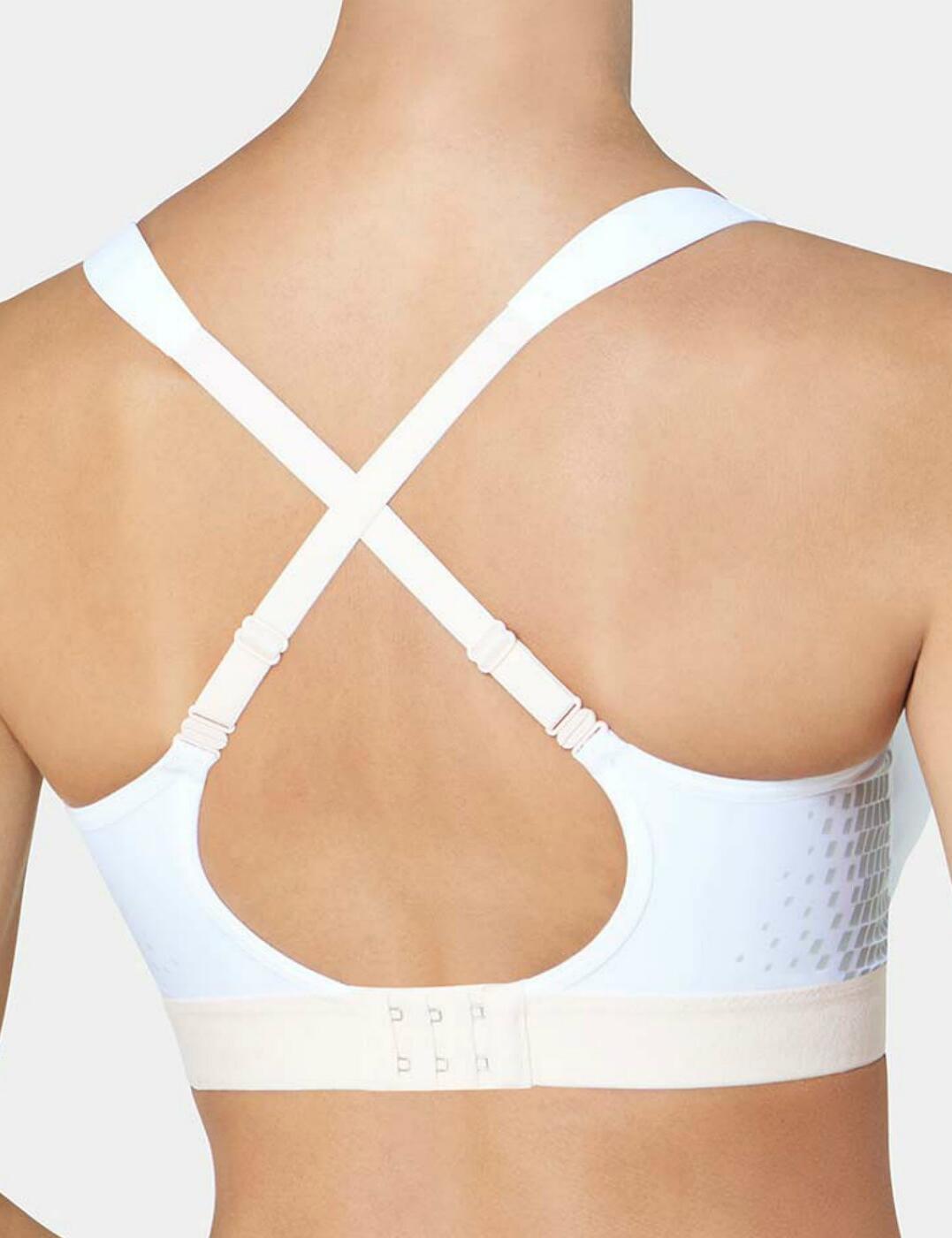 Triumph - Our multi-purpose Triaction Control Lite sports bra has straps  that perfectly adapt to your shape for great hold. #Triaction  #TriumphLingerie