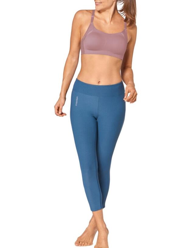 10198744 Triumph Triaction Free Motion Moulded Sports Bra - 10198744 Dusted Rose