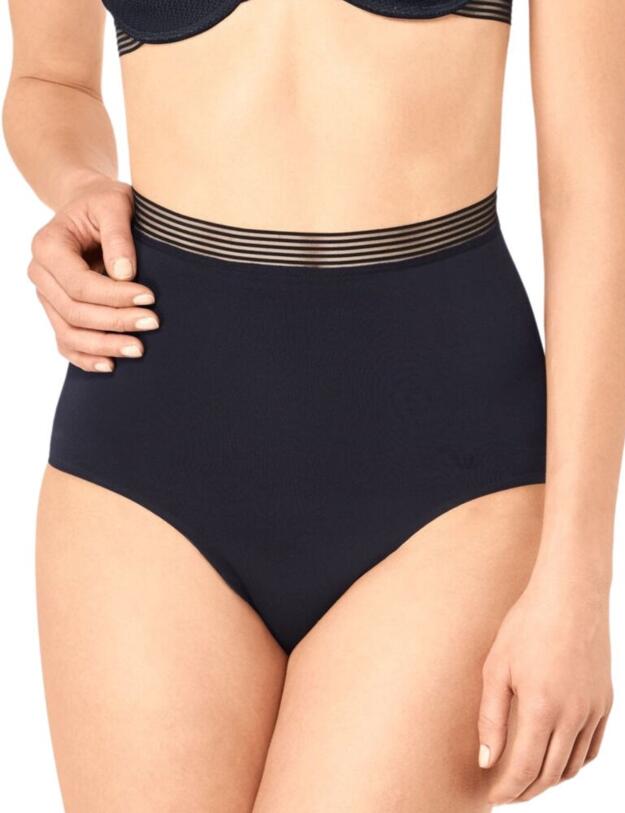10191038 Triumph Infinite Sensation Highwaist Brief - 10191038 Black