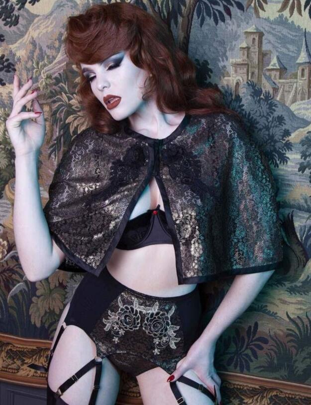 PPFFFBSB01 Playful Promises FFFB Lace Applique Suspender Belt - PPFFFBSB01 Black/Gold