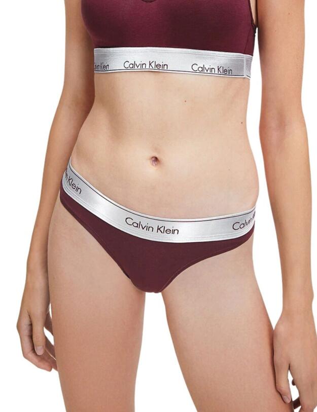 000QF6136E Calvin Klein Modern Cotton Thong - QF6136E Lush Burgundy/Silver 