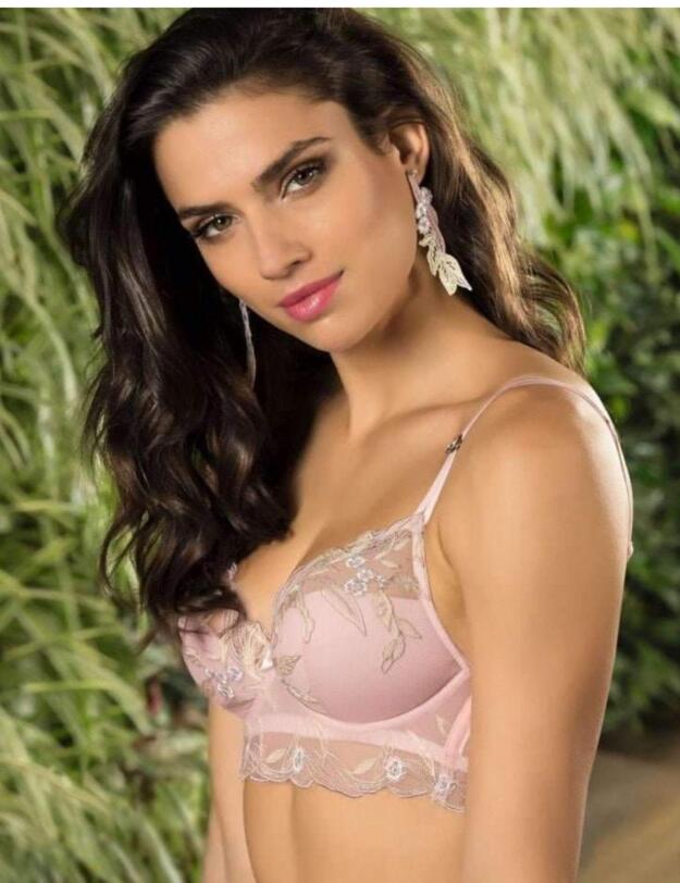 ACG6712 Lise Charmel Frisson Vegetal Underwired Triangle Bra - ACG6712 Rose