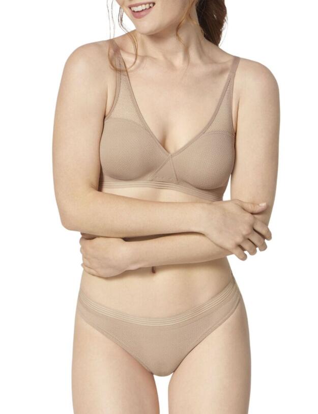 Triumph Infinite Sensation Wireless Bra in Smooth Skin