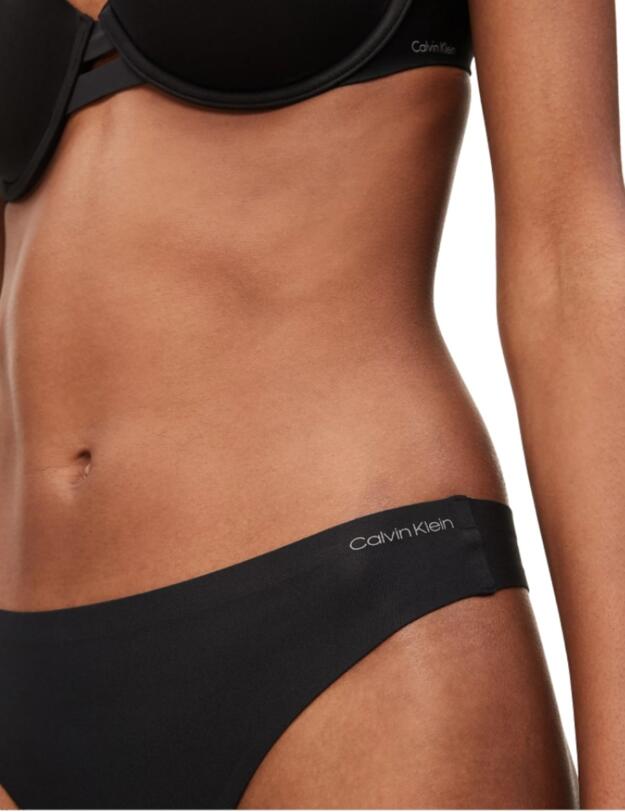 Calvin Klein Invisibles Thong in Black