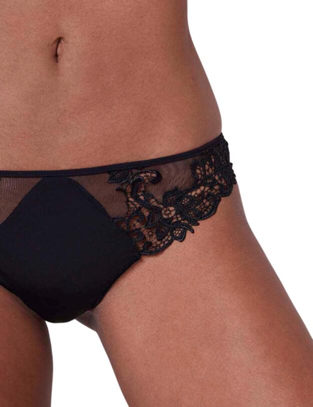 Simone Perele Saga Thong in Black