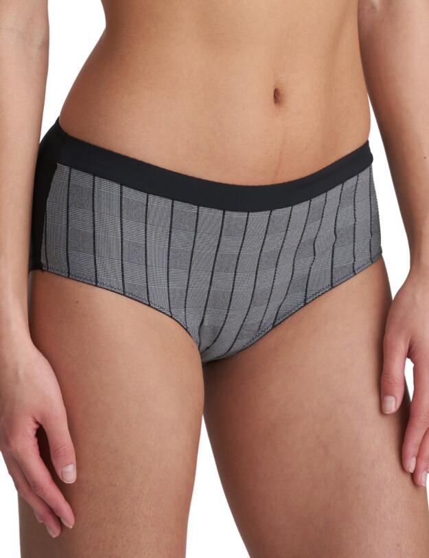 Marie Jo Robert Shorts in Black