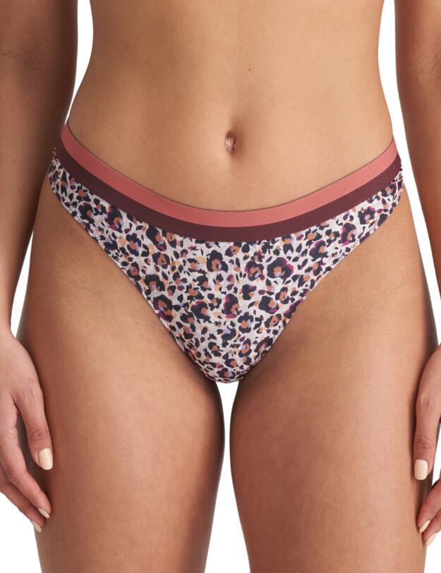 Marie Jo Jude Thong  Pot Pouri