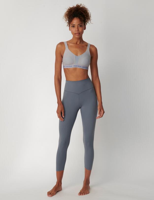 Triumph Triaction Energy Lite Moulded Sports Bra Platinum 