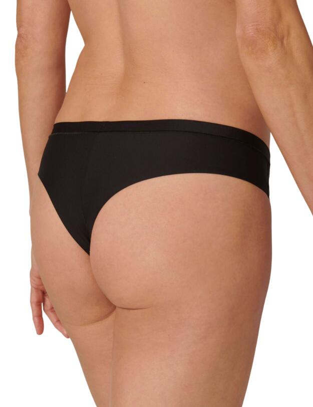 Triumph Smart Micro Thong Black