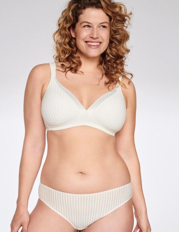 Naturana The Wednesday Brief Ecru