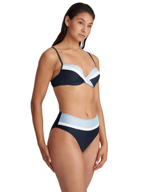 Marie Jo Sitges Full Bikini Brief Cloud Party