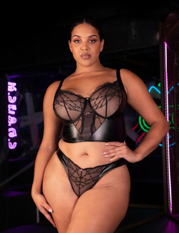 Scantilly by Curvy Kate Tough Love Tanga Black