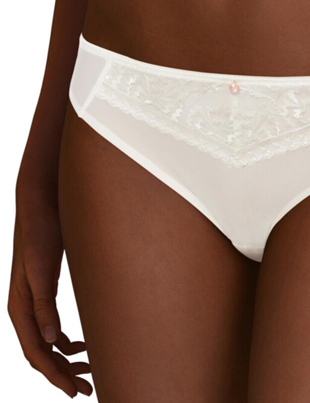 Chantelle Every Curve Brazilian Brief Milk