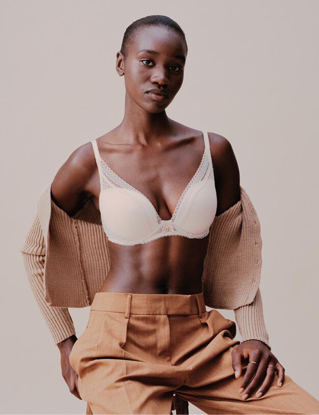 Chantelle Festivite Plunge T-Shirt Bra Golden Beige 