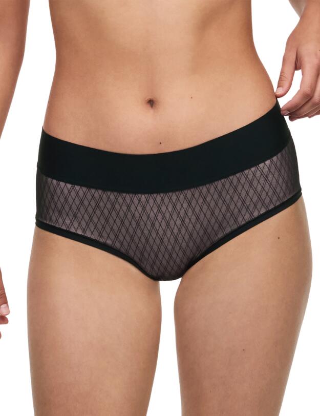 Chantelle Smooth Lines Shorty Brief Black/ Beige