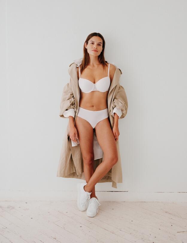 Passionata by Chantelle Georgia Memory Foam T-Shirt Bra White