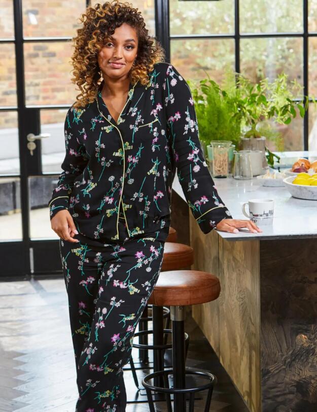 Pour Moi Luxe Woven Pyjama Set Black Floral