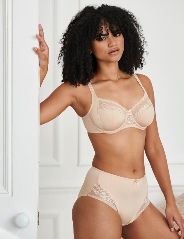 Pour Moi Aura Deep Brief Almond 