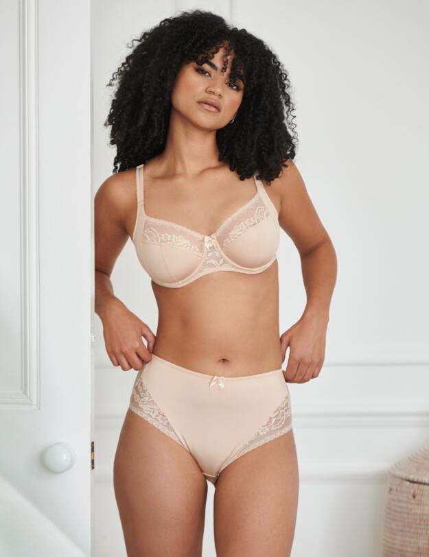 Pour Moi Aura Deep Brief Almond 