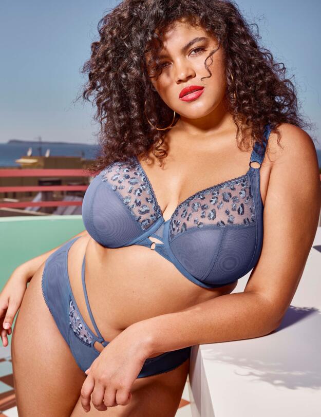 Elomi Namrah Underwired Bandless Plunge Bra Stonewash