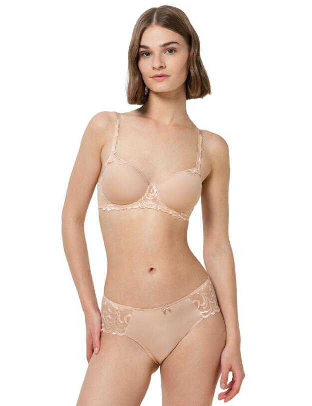 Triumph Modern Finesse Underwired Padded Bra Neutral Beige 