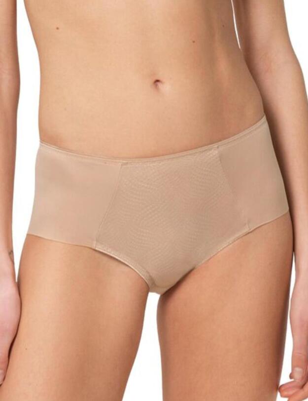 Triumph Essential Minimizer Hipster Brief Smooth Skin 