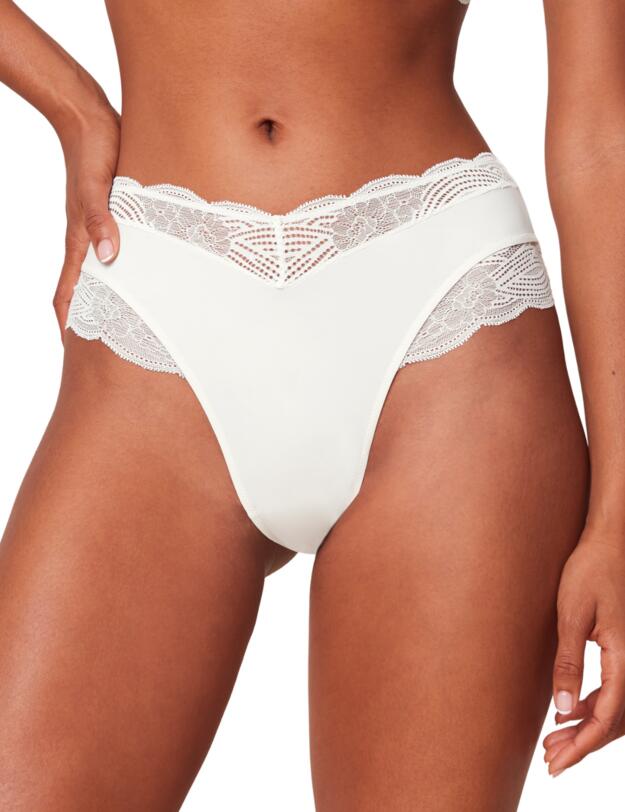 Triumph Lift Smart Maxi Brief Ecru White