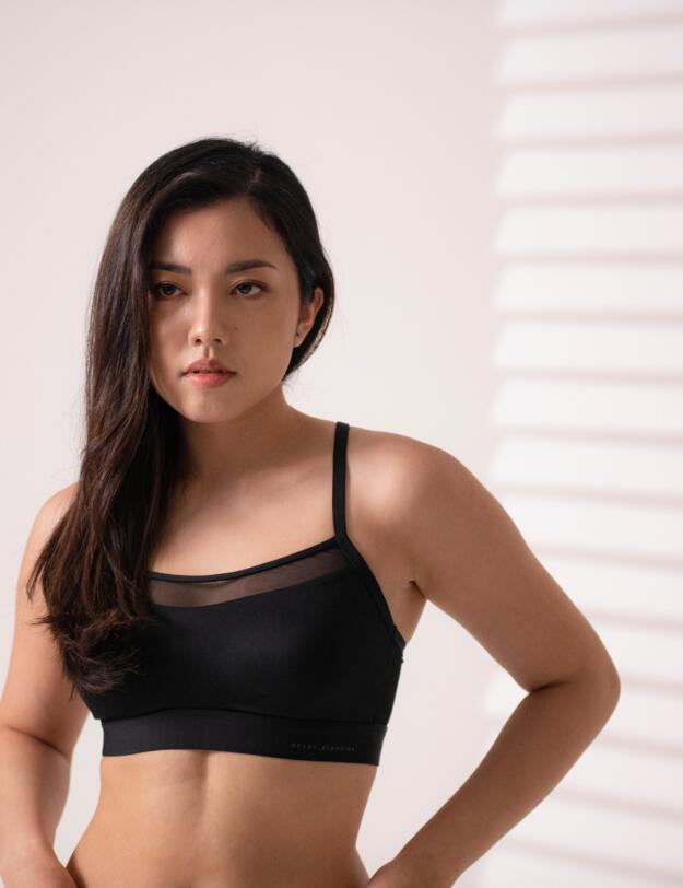 Dorina Motion Lightly Padded Sports Bra Black 