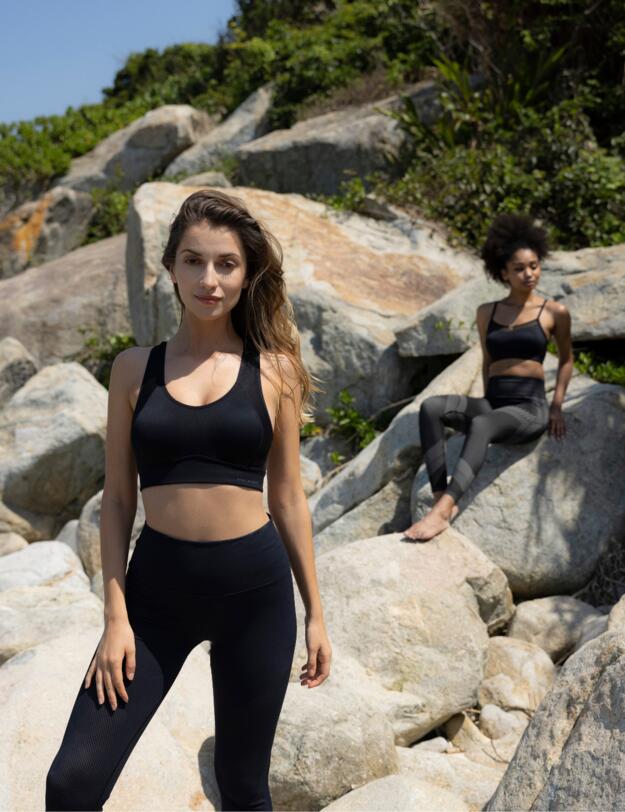 Dorina Race Lightly Padded Sports Bra Black 