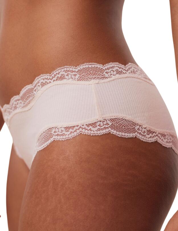 Triumph Natural Spotlight Hipster Brief Fresh Powder