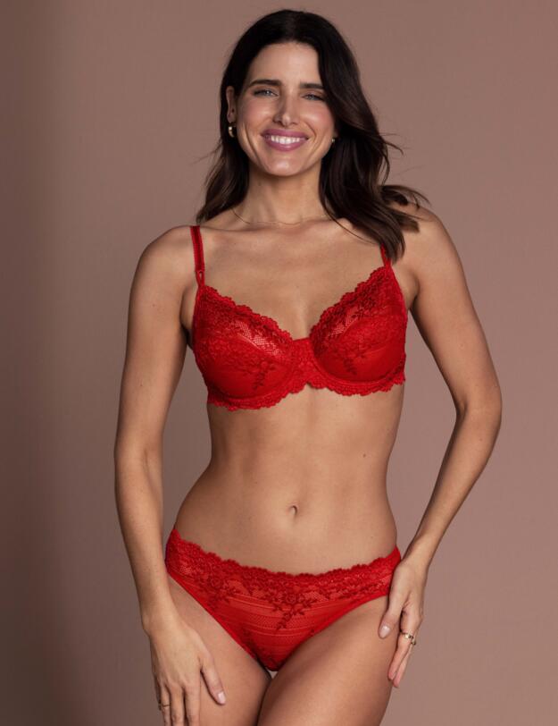 Wacoal Embrace Lace Underwired Bra Equestrian Red