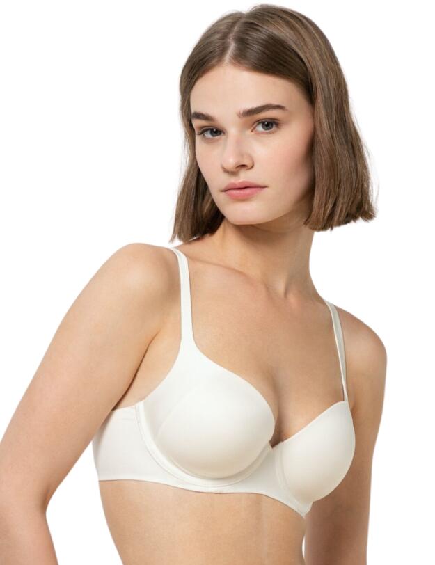 Triumph Body Make-Up Soft Touch Wired Padded Bra Vanille
