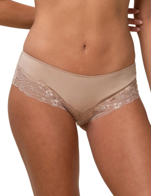  Triumph Lovely Micro Hipster Brief Smooth Skin