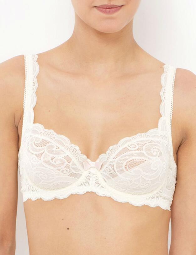 P00HJ Playtex Invisible Elegance UW Bra  - P00HJ Ivory