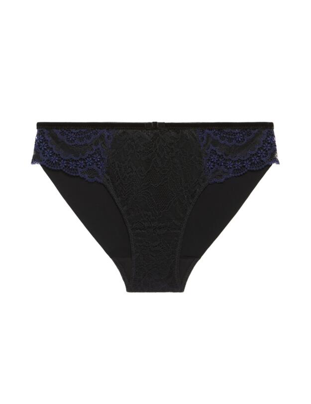 Simone Perele Scenario Brief Black