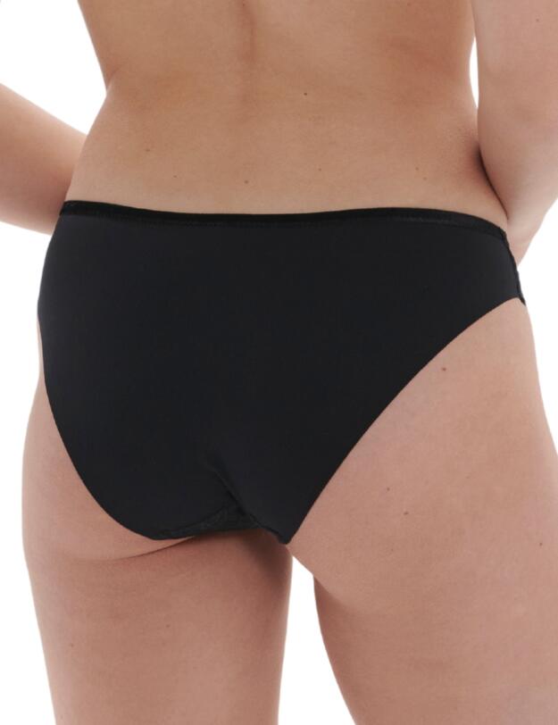 Simone Perele Scenario Brief Black