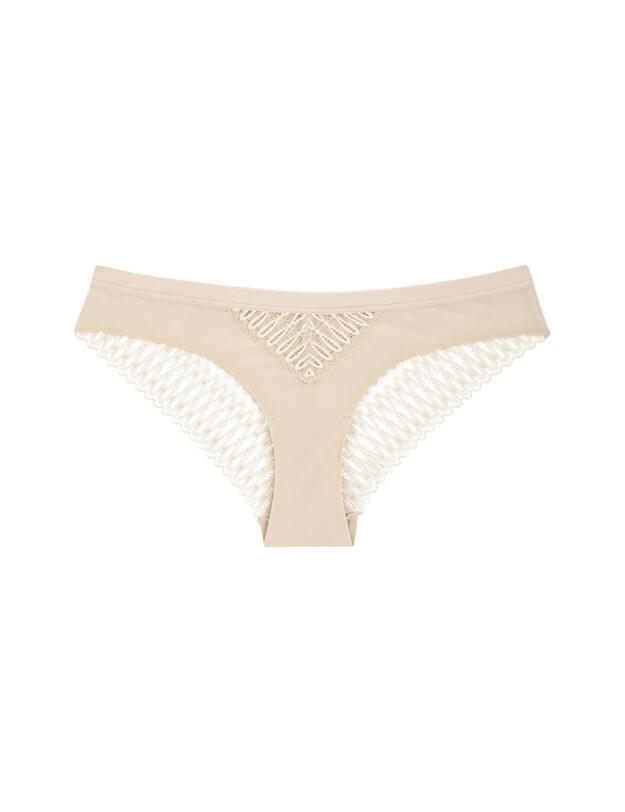 Triumph Aura Spotlight Brazilian Brief Creamy Dream