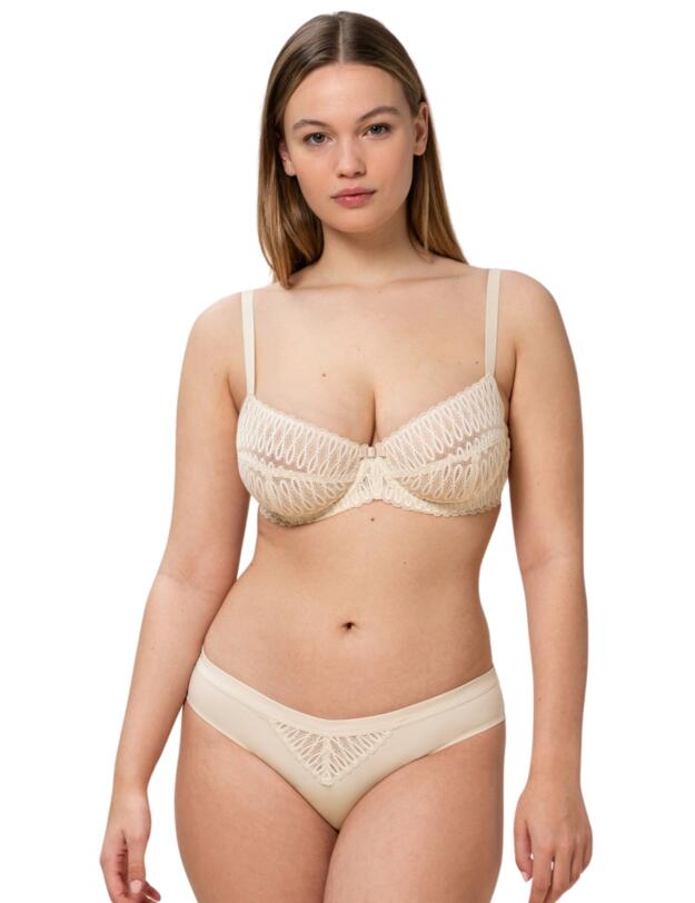Triumph Aura Spotlight Brazilian Brief Creamy Dream