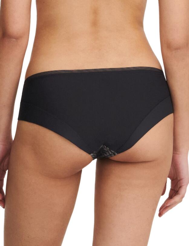 Chantelle Graphic Allure Shorty Brief Black
