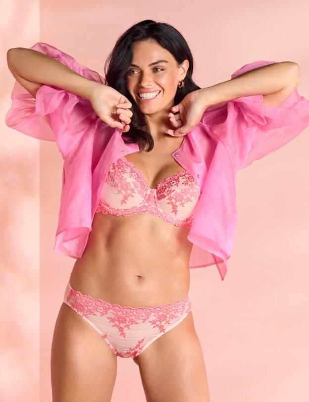 Wacoal Embrace Lace Bra Ballet Slipper/Chateau Rose