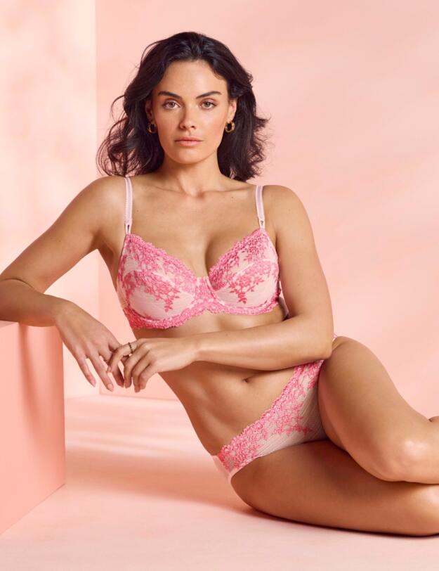 Wacoal Embrace Lace Bra Ballet Slipper/Chateau Rose