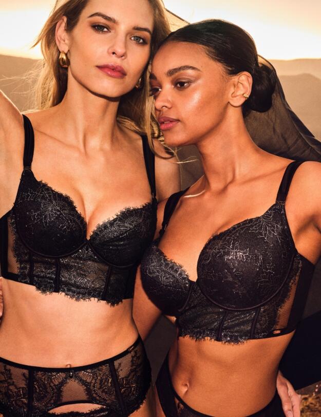 Gossard VIP Intrigue Padded Longline Bra Black