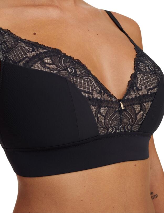 Chantelle Orangerie Dream Non-Wired Support Foam Bra Black