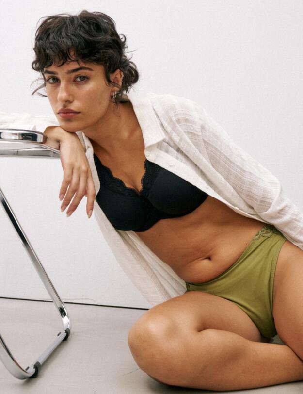 Triumph Amourette Minimiser Bra Black 