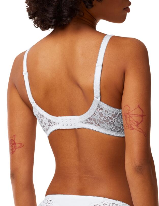 Triumph Amourette Spacer Padded Bra White 